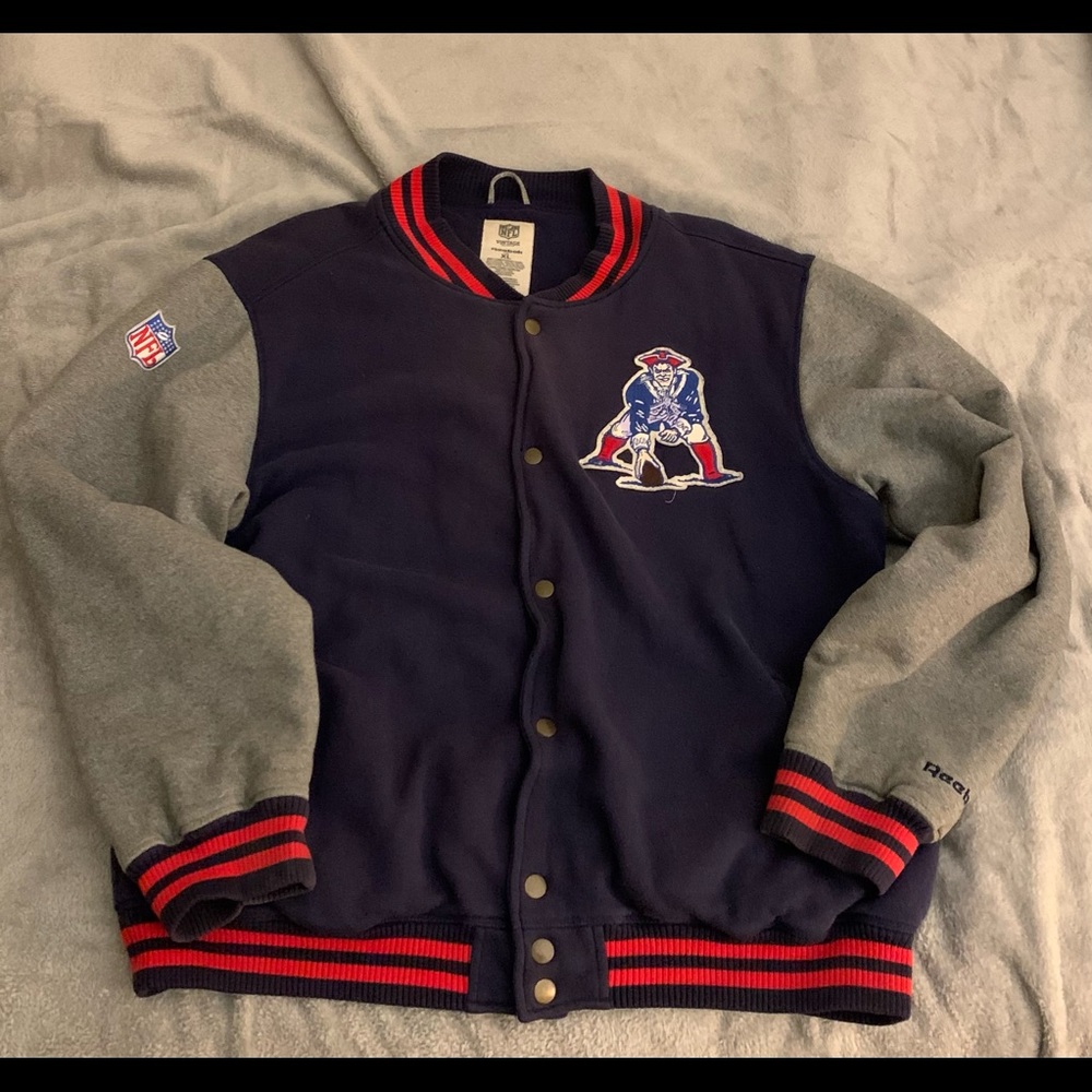 Vintage patriots crew neck sweatshirt